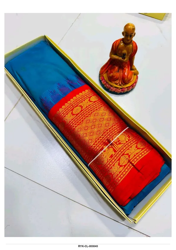 Red_Woven_Traditional_Saree_for_Women