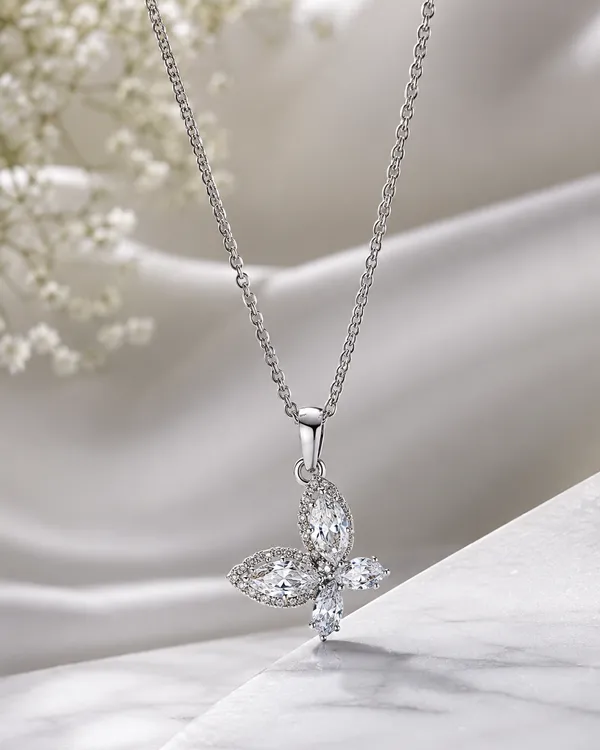 Silver_Brass_Cubic_Zirconia_Floral_Pendant_Necklace_For_Women