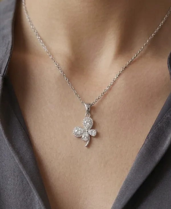 Silver_Brass_Butterfly_Diamond_Pendant_Necklace_For_Women