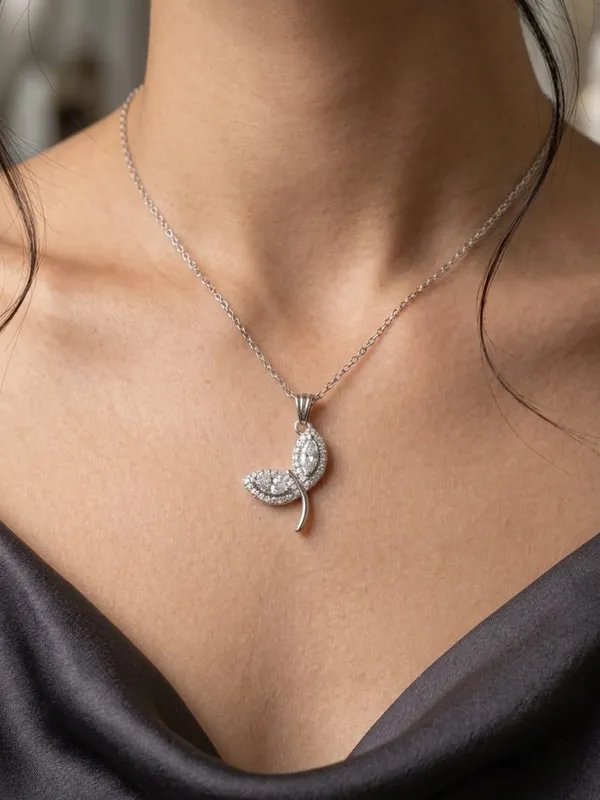 Silver_Brass_Feather_Diamond_Pendant_Necklace_For_Women