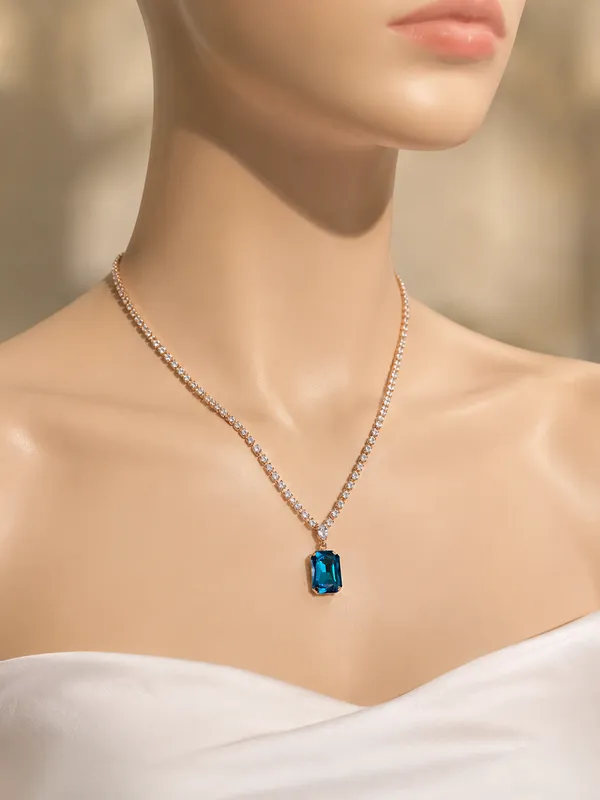 Gold_Brass_Blue_Stone_Zephyra_Necklace_For_Women