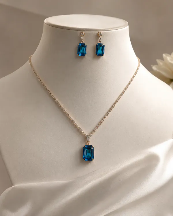 Gold_Brass_Blue_Stone_Zephyra_Necklace_For_Women
