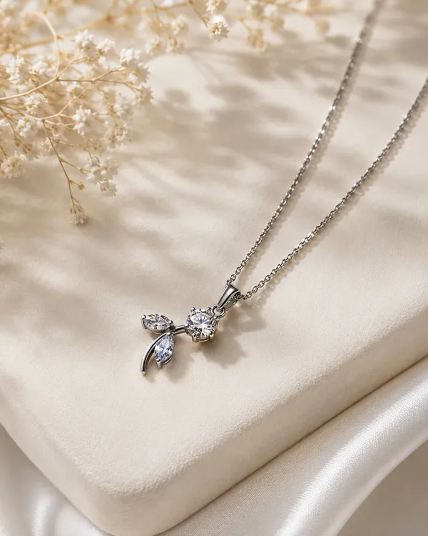 Silver_Brass_Floral_Crystal_Solitaire_Pendant_For_Women