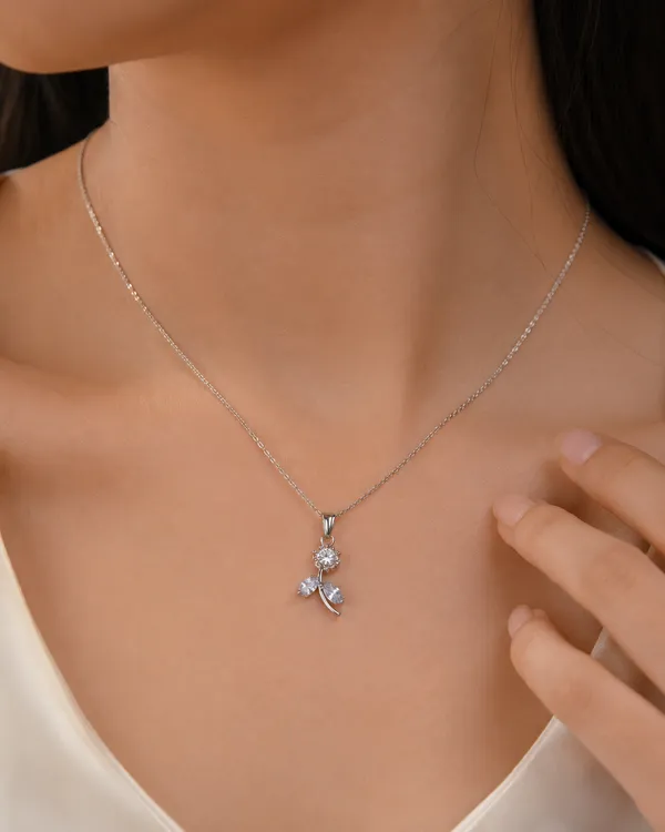 Silver_Brass_Floral_Crystal_Solitaire_Pendant_For_Women