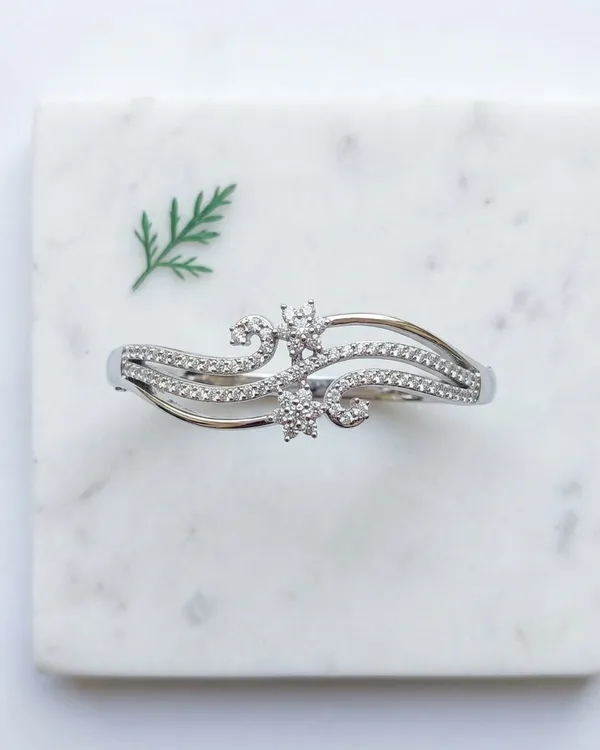 Silver_Brass_Wave_Floral_Crystal_Bracelet_For_Women