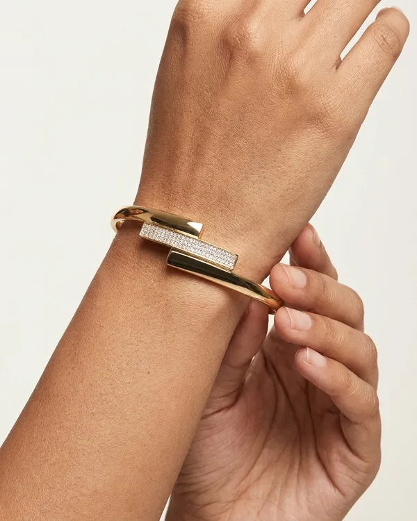 Gold_Brass_Crystal_Open_Cuff_Ebon_Curve_Bracelet_For_Women
