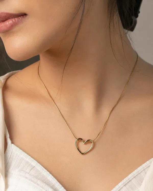 Gold_Brass_Open_Heart_Infinity_Pendant_For_Women
