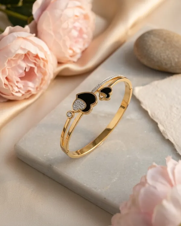Gold_Brass_Crystal_Heart_Lustre_Love_Bracelet_For_Women