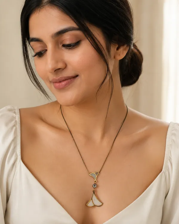 Gold_Brass_Mother_Of_Pearl_Crystal_Leaf_Pendant_For_Women