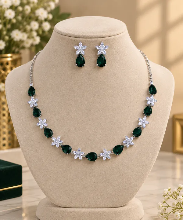 Green_Teardrop_Necklace_Set
