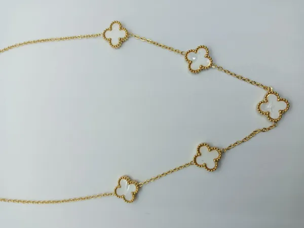 Alba_Clover_Necklace