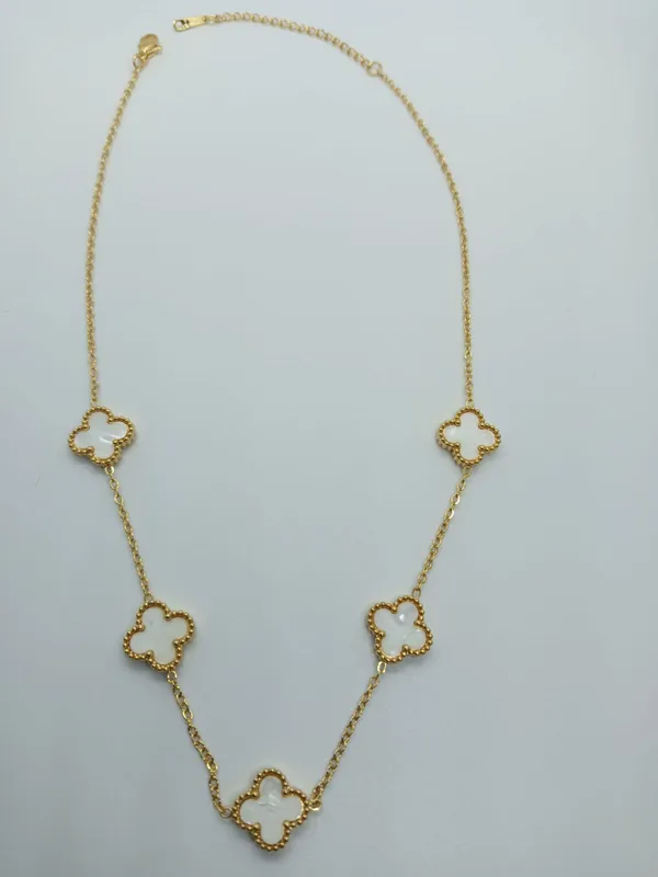 Alba_Clover_Necklace