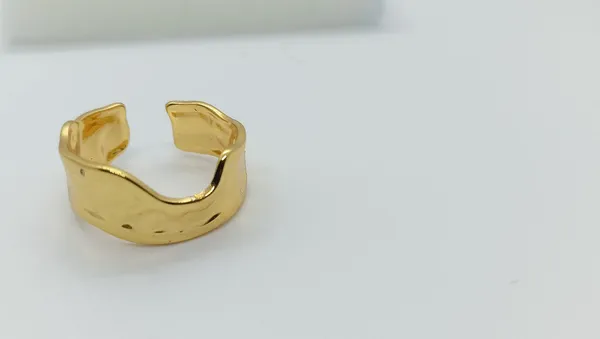Fluid_Golden_Ring
