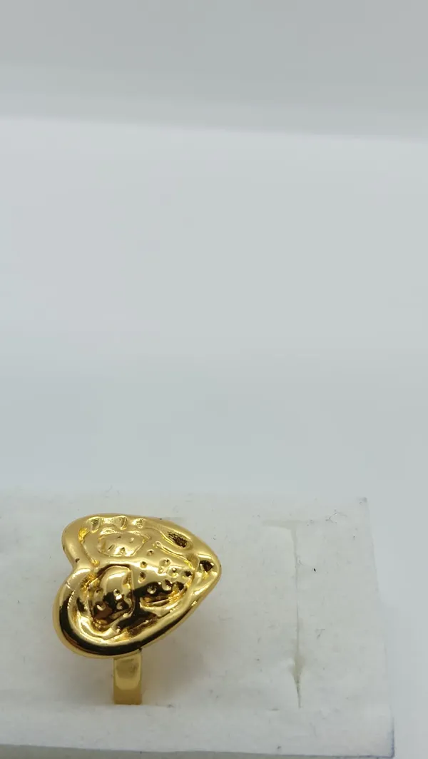 Heart_of_Gold_Ring