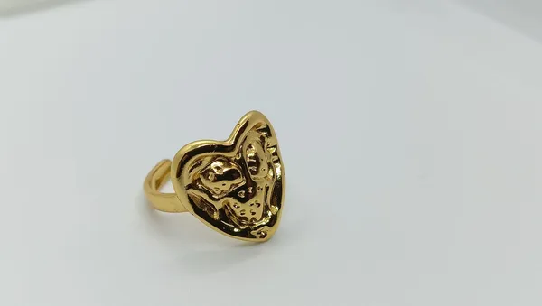 Heart_of_Gold_Ring