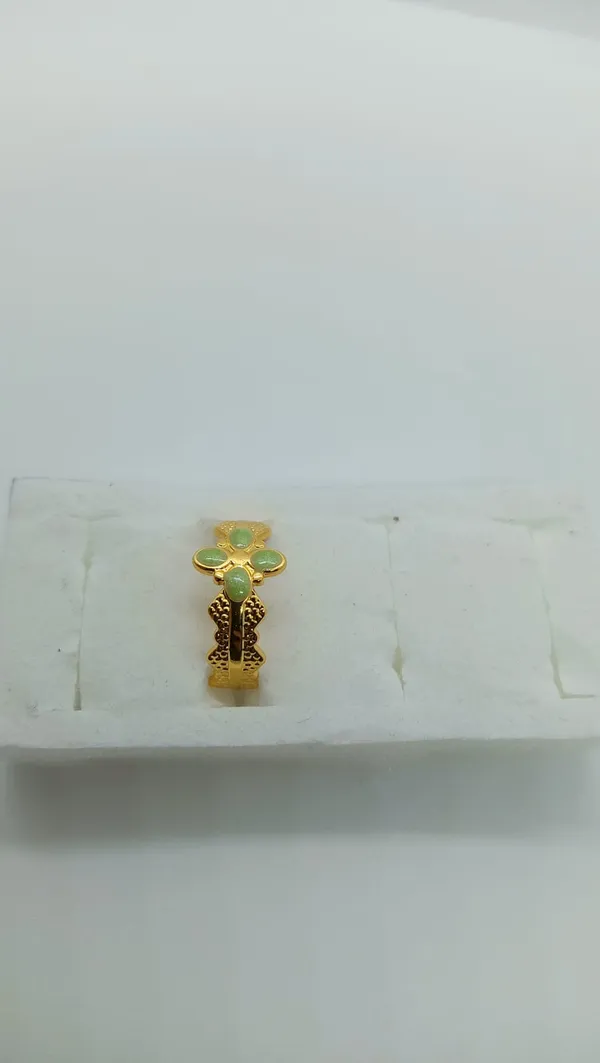 Jade_Petal_Ring