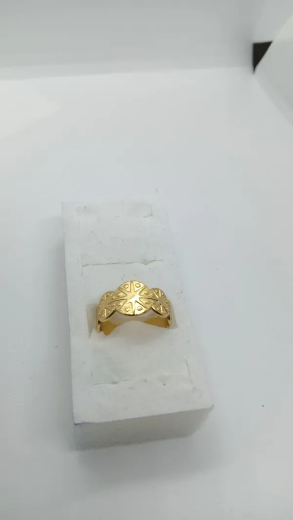 Solenne_Arc_Ring