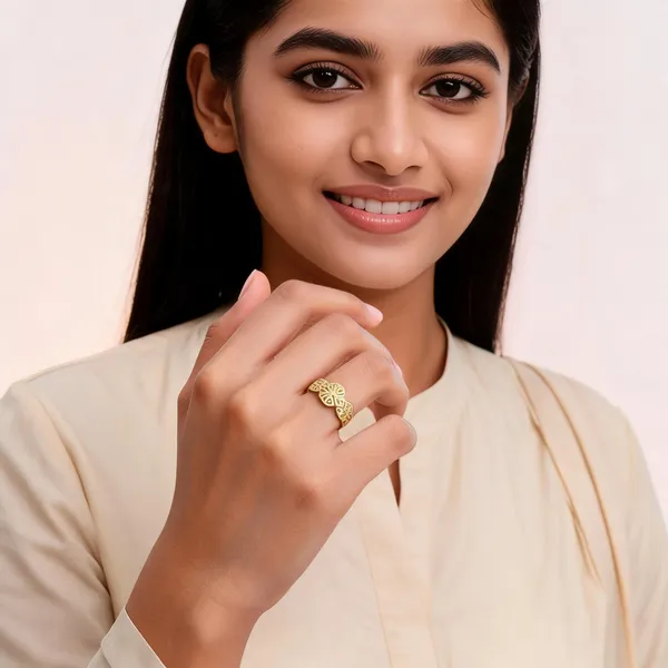 Solenne_Arc_Ring