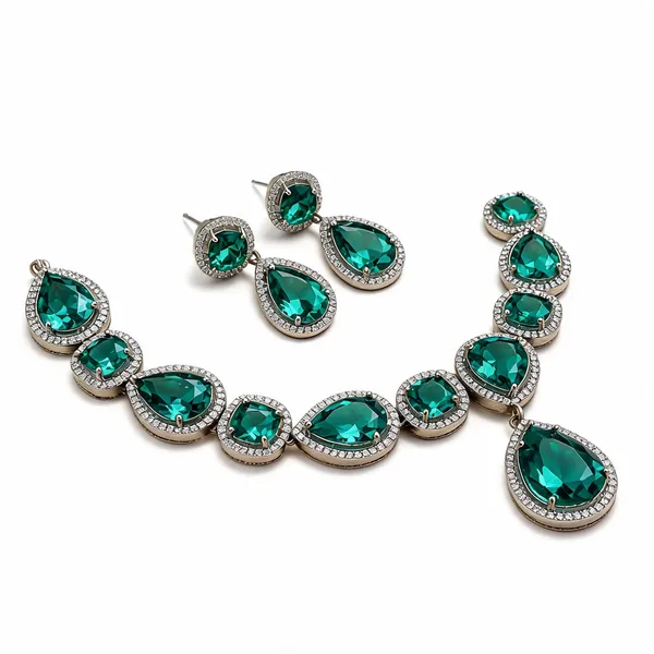 Emerald_Green_Crystal_Teardrop_Brass_Necklace_Set_For_Women
