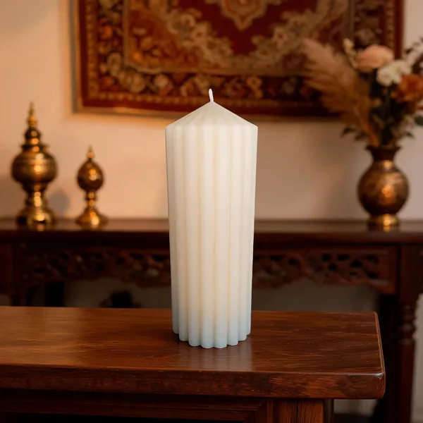 Ribbed_Pillar_Candle