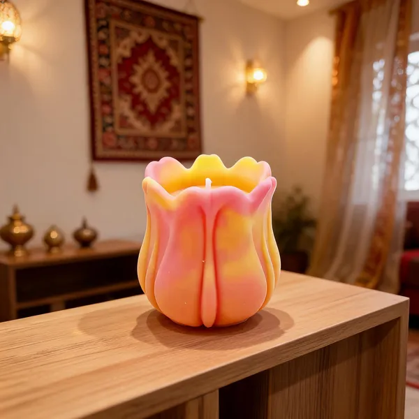 Tulip_Flower_Bud_Scented_Candle