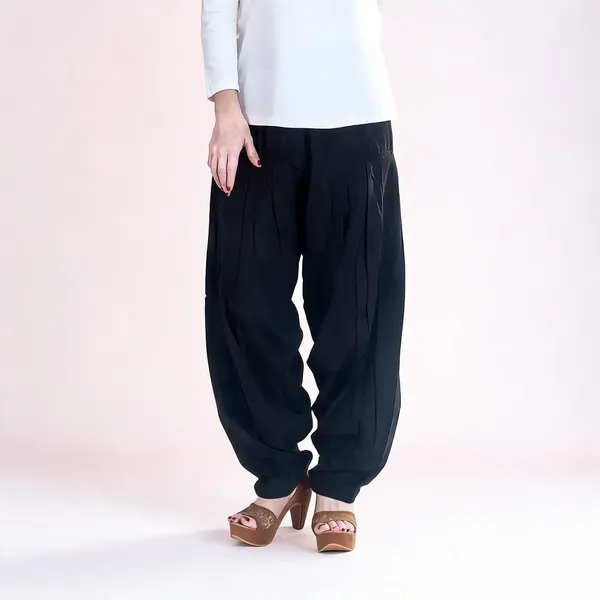 Black_Cotton_Loose_Fit_Patiala_Pant_For_Women