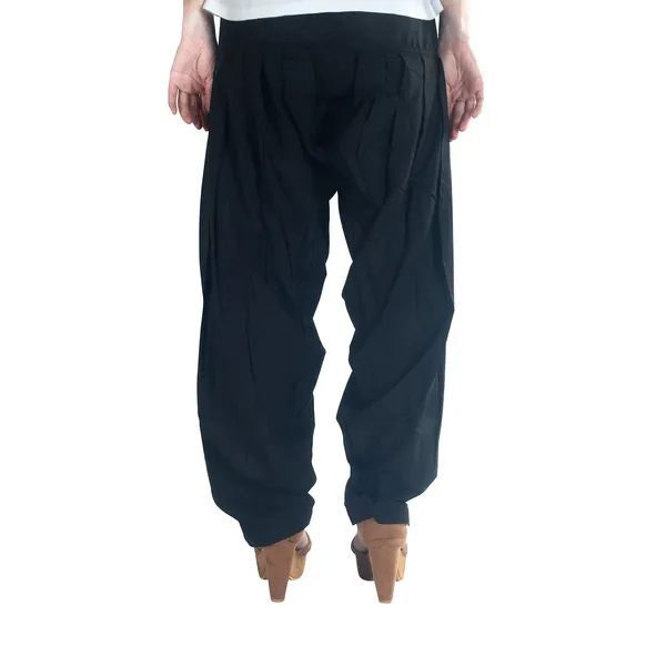 Black_Cotton_Loose_Fit_Patiala_Pant_For_Women