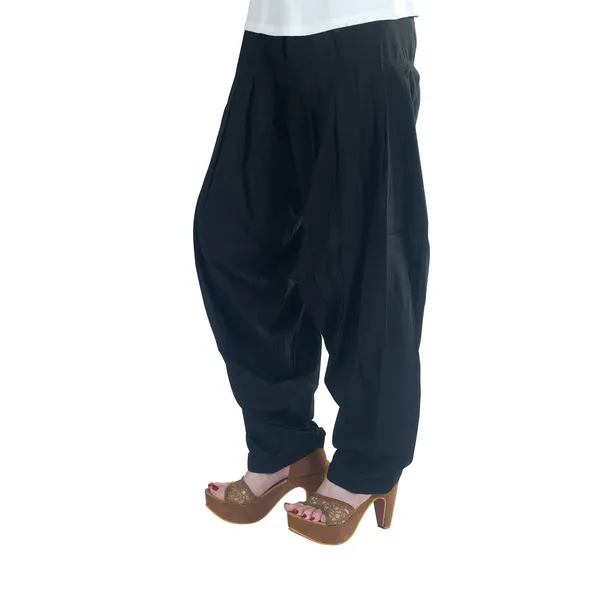 Black_Cotton_Loose_Fit_Patiala_Pant_For_Women