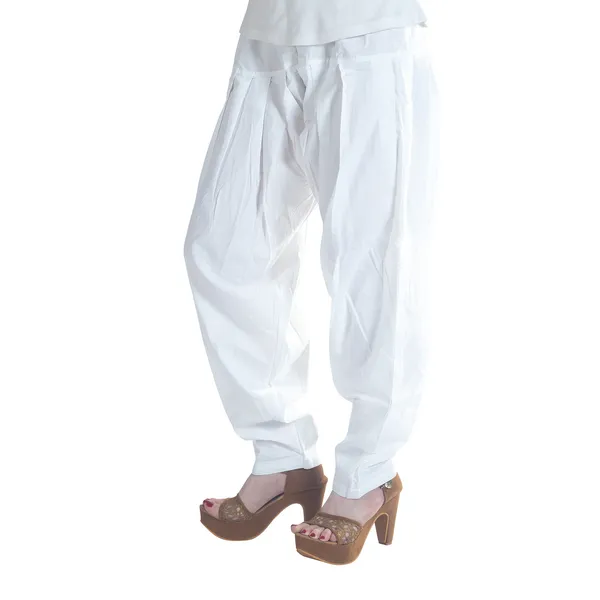 White_Cotton_Loose_Fit_Patiala_Pant_For_Women