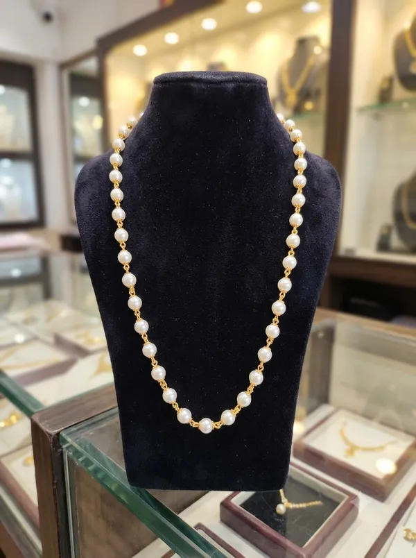 Cream_Pearl_Brass_Gold_Tone_Beaded_Necklace_For_Unisex