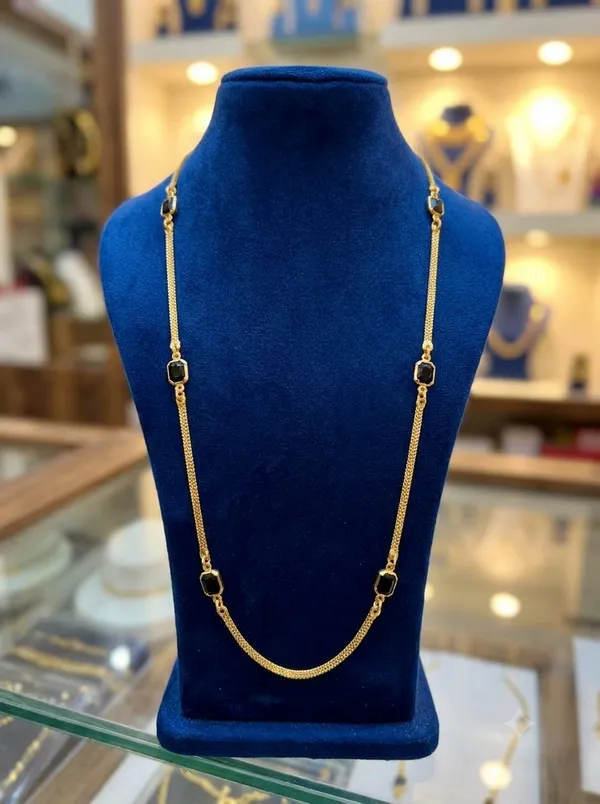 Gold_Black_Brass_Stone_Chain_Necklace_For_Women