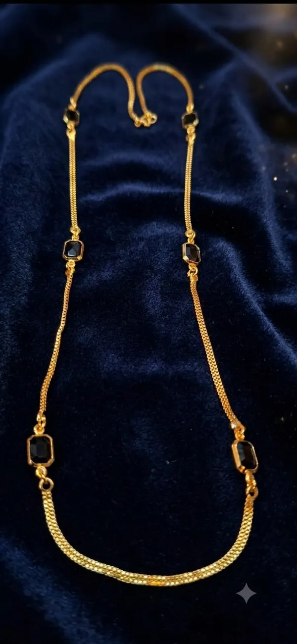 Gold_Black_Brass_Stone_Chain_Necklace_For_Women