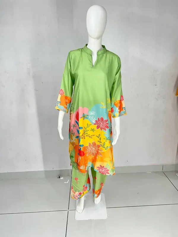 Green_Rayon_Straight_Floral_Kurta_Set_For_Women