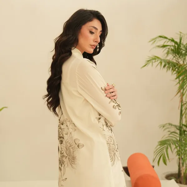 Cream_Korean_Bsy_Floral_Print_Relaxed_Co-Ord_Set_For_Women