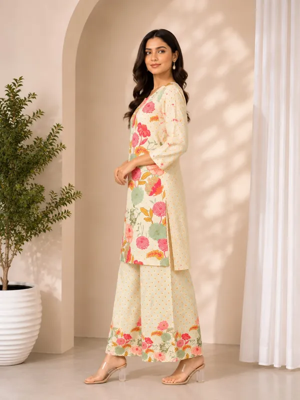 Cream_Rayon_Floral_Print_Straight_Kurta_Palazzo_Set_For_Women