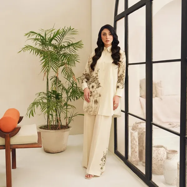 Cream_Korean_Bsy_Floral_Print_Relaxed_Co-Ord_Set_For_Women