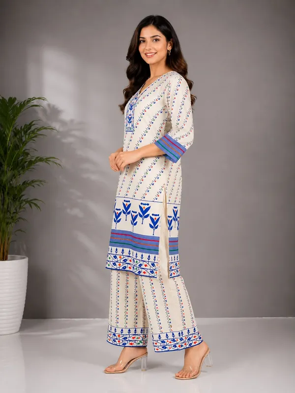 Cream_Rayon_Straight_Floral_Kurta_Palazzo_Set_For_Women