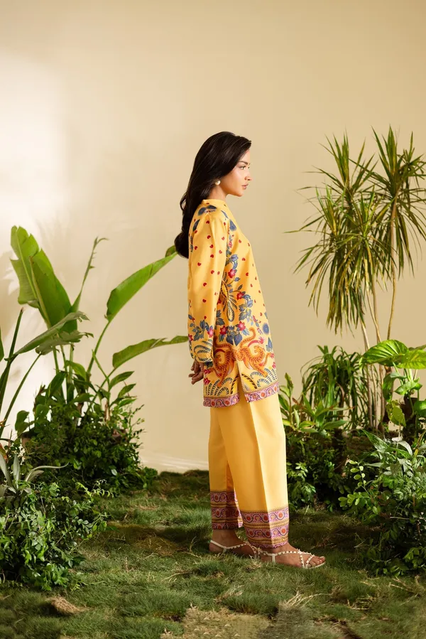 Yellow_Korean_Bsy_Printed_Straight_Kurta_Pant_Set_For_Women