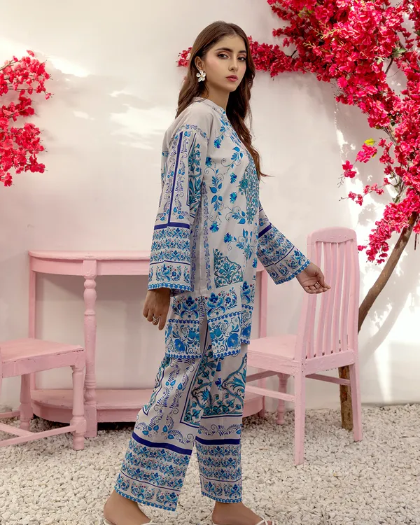 White_Korean_Bsy_Relaxed_Floral_Printed_Co-Ord_Set_For_Women