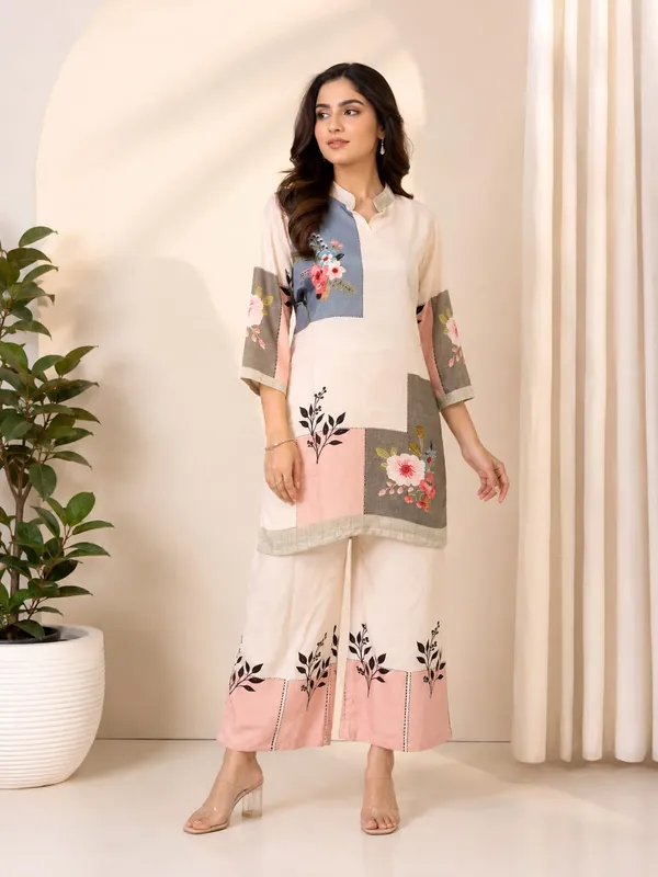 Cream_Rayon_Straight_Kurta_Set_For_Women
