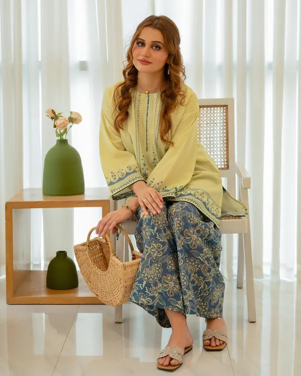 Yellow_Korean_Bsy_Printed_Straight_Kurta_Palazzo_Set_For_Women