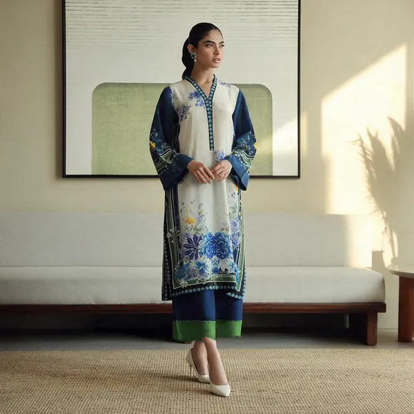 Blue_Korean_Bsy_Straight_Floral_Print_Kurta_Set_For_Women
