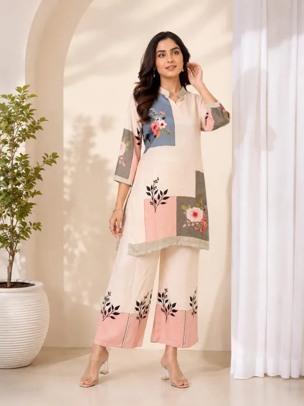 Cream_Rayon_Straight_Kurta_Set_For_Women