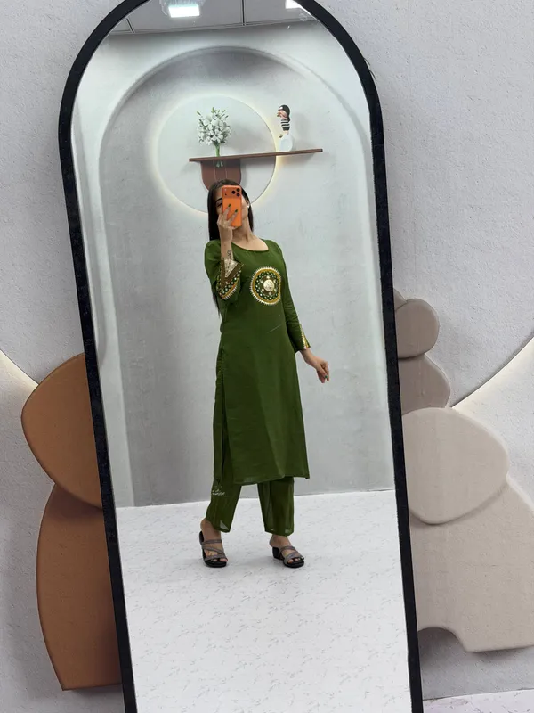 Green_Embroidered_Straight_Kurta_Set_For_Women