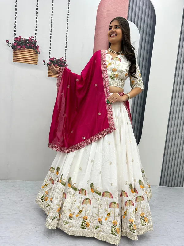 White_Floral_Embroidered_Lehenga_Choli_Set_For_Women