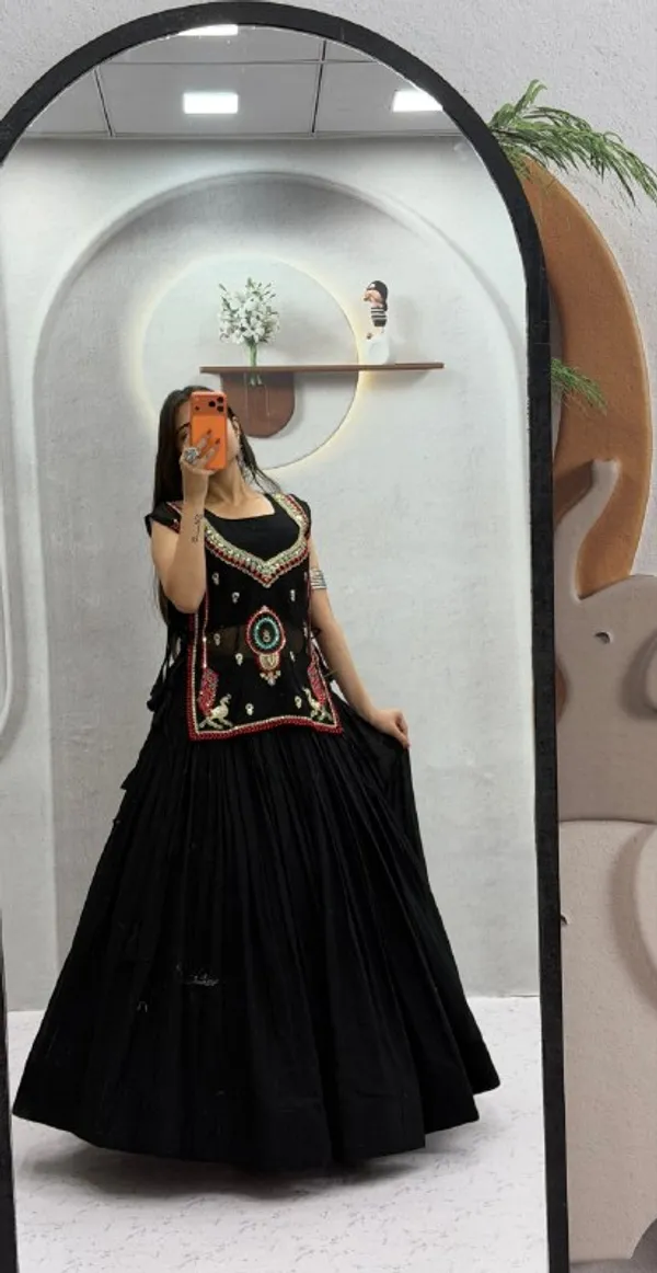 Black_Embroidered_Lehenga_Choli_Set_For_Women