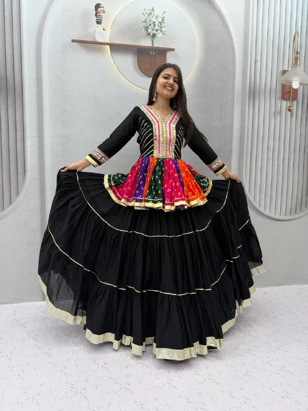 Black_Embellished_Lehenga_Choli_Set_For_Women