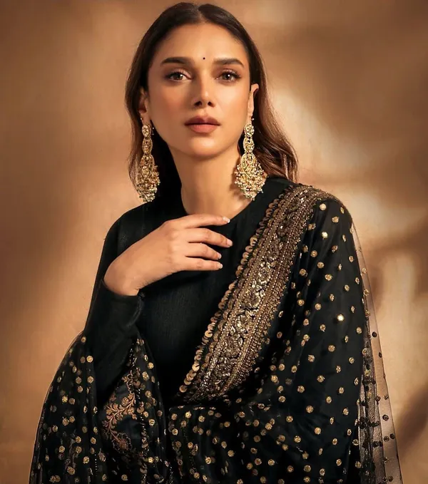 Black_Net_Embellished_Saree_For_Women