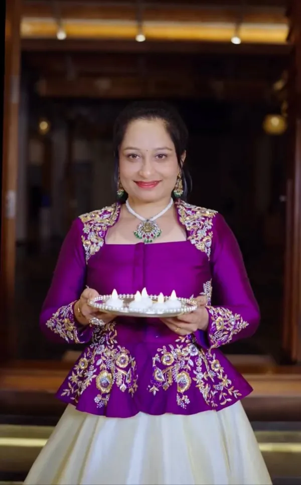 Purple_Embroidered_Lehenga_Choli_For_Women