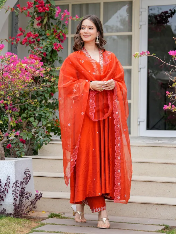 Rust_Red_Embroidered_Straight_Kurta_For_Women